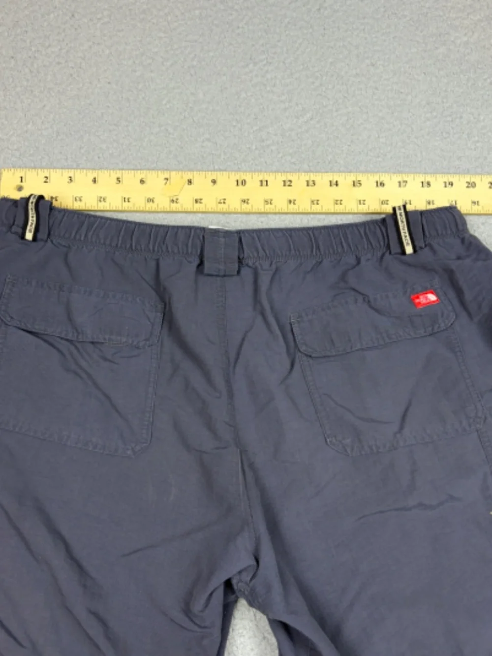 The North Face Convertable Pants Men 2XL Gray Cargo Outdoor Hiking Belted Shorts